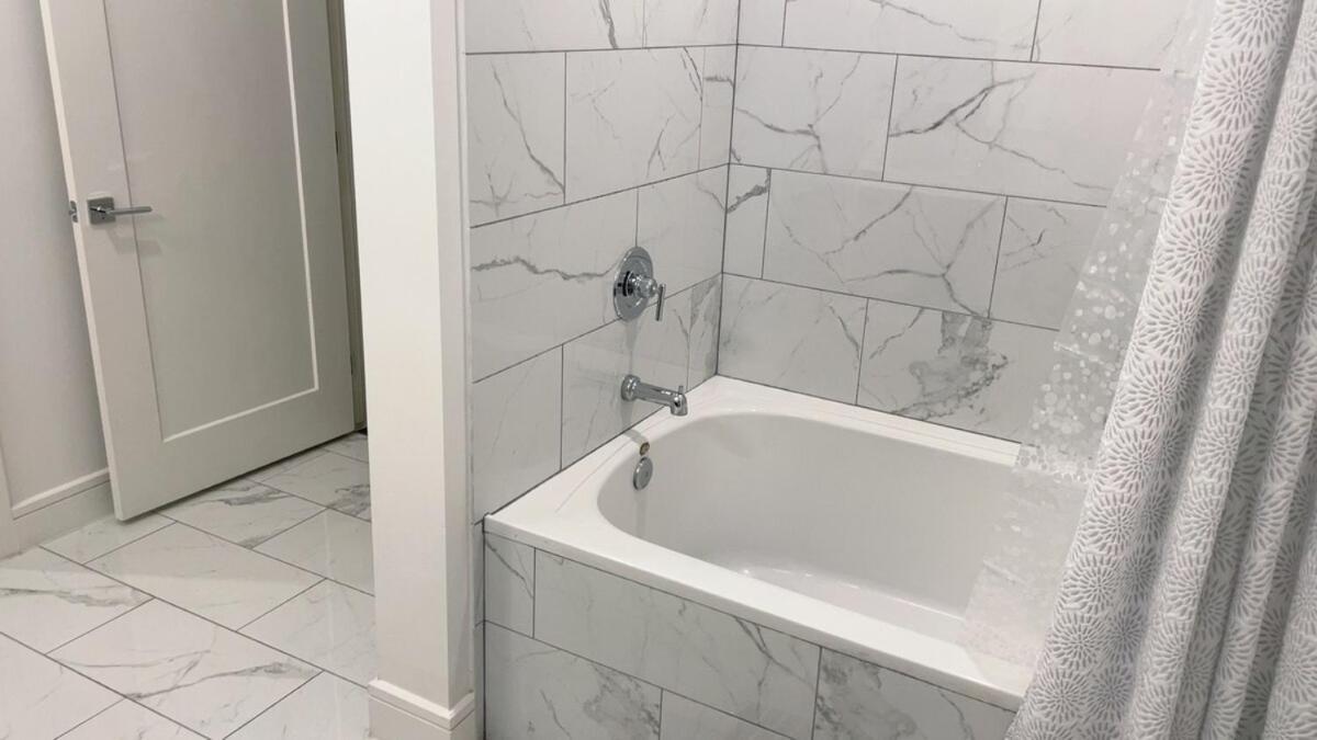 Apartment Gray Luxe At Nrg *