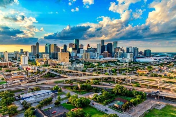 Gray Luxe At Nrg * Houston